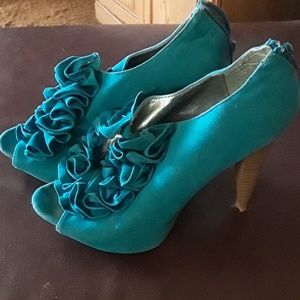 Ruffle teal heels